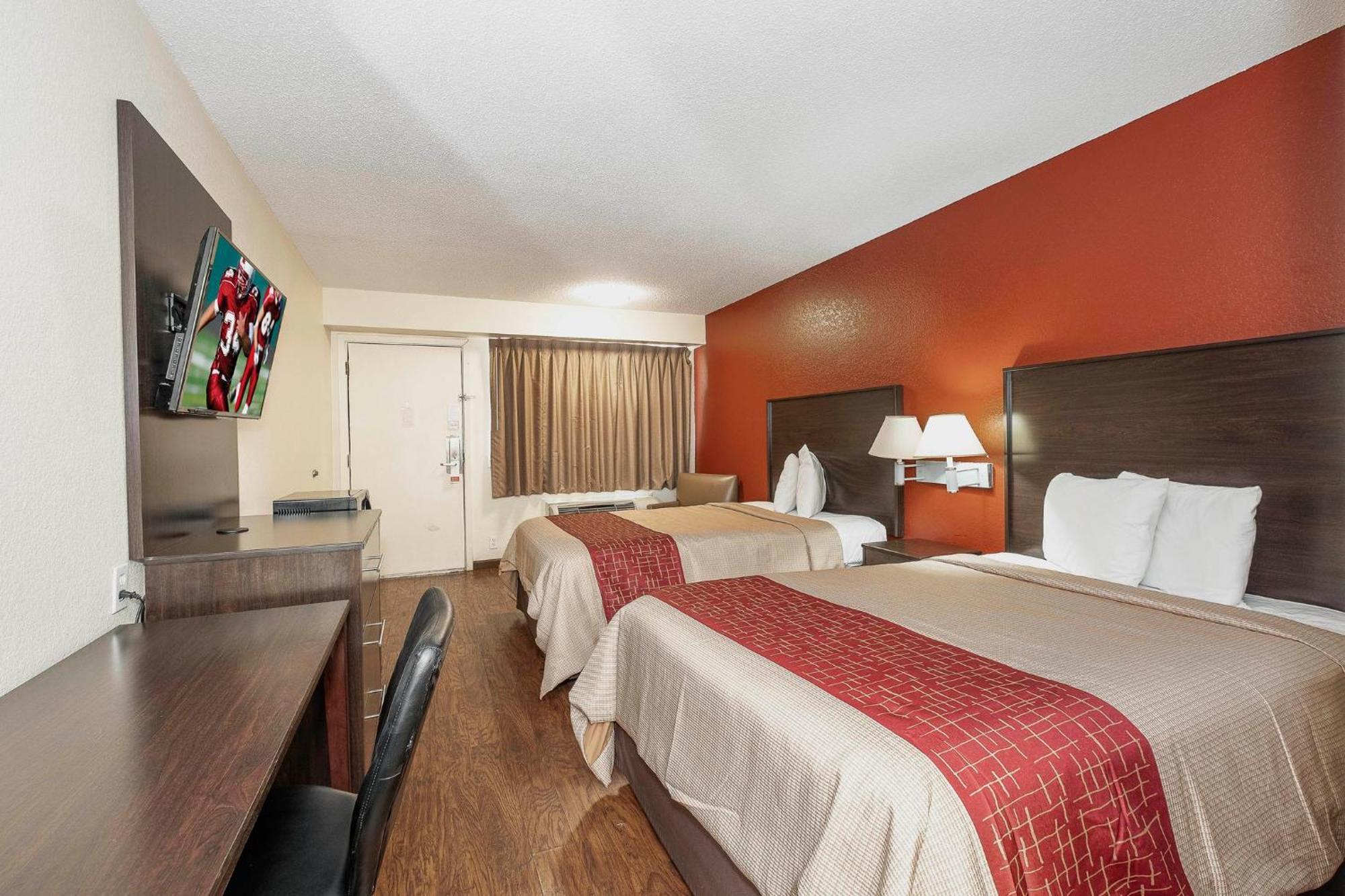 Red Roof Jackson North - Motel 2*