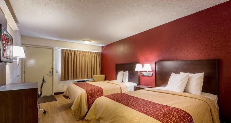 Red Roof Jackson North - Motel 2*